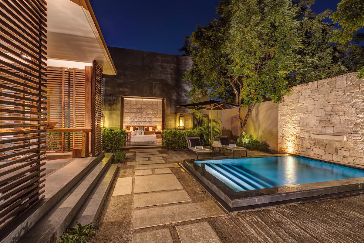 NIZUC Resort & Spa grounds
